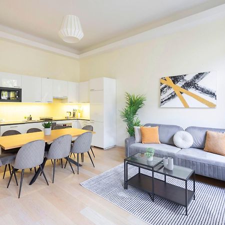 Exclusive & Spacious Central Residence W/ 4Bedrm 2Bathrm Будапеща Екстериор снимка