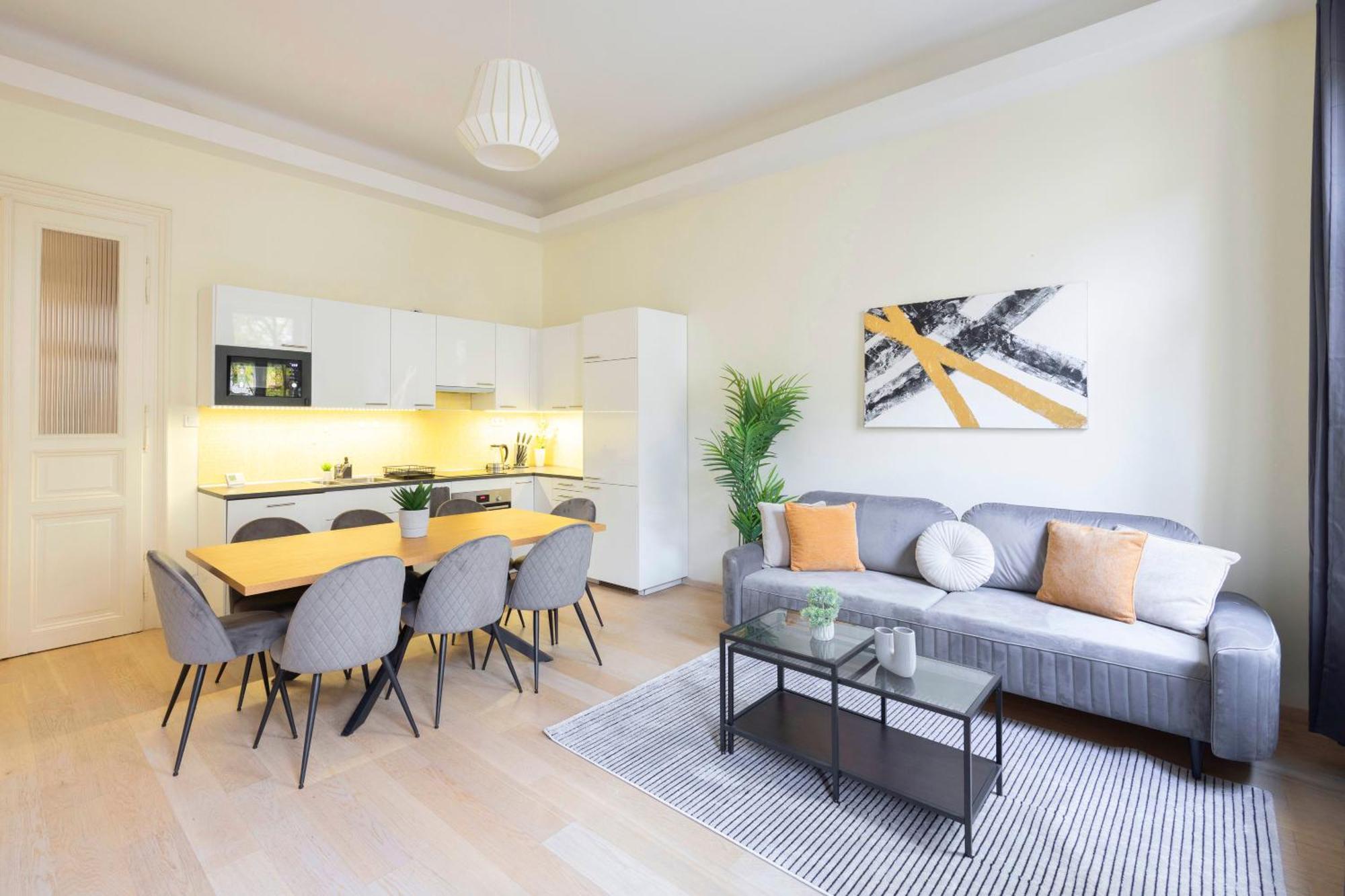 Exclusive & Spacious Central Residence W/ 4Bedrm 2Bathrm Будапеща Екстериор снимка