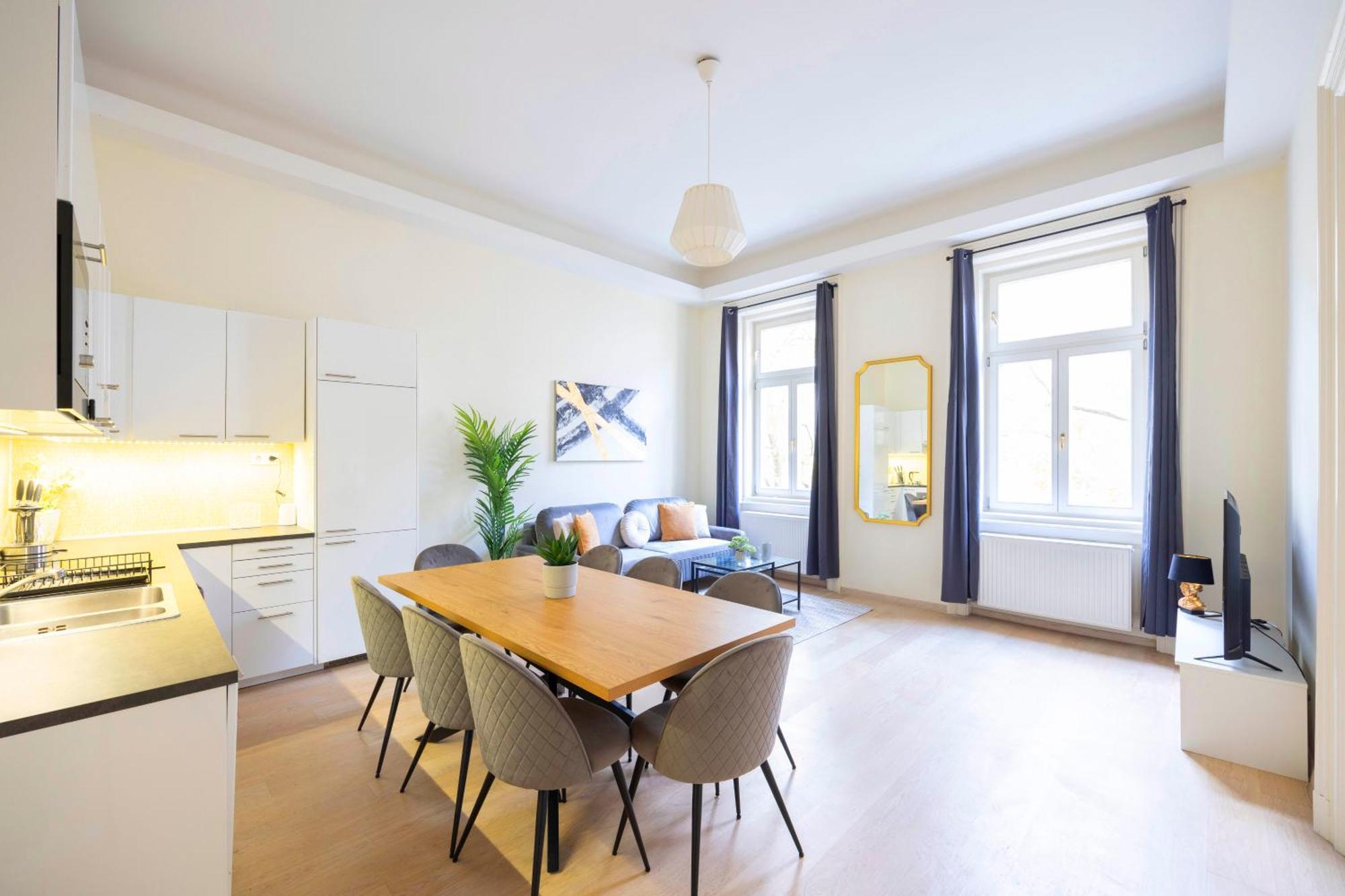 Exclusive & Spacious Central Residence W/ 4Bedrm 2Bathrm Будапеща Екстериор снимка